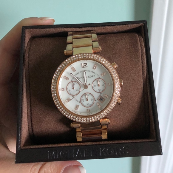 Michael Kors yollow gold watch - Picture 1 of 5